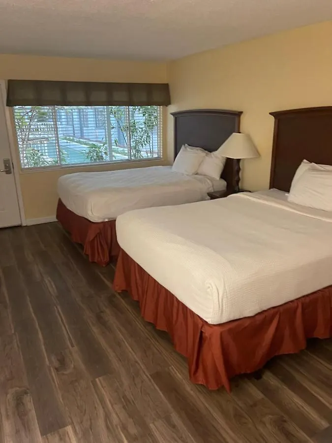 Hotel Club Destin 3*,